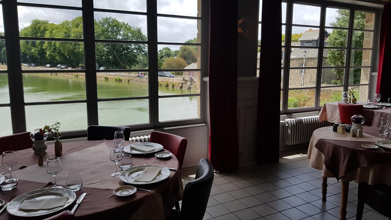 Hôtel Restaurant du Lac Combourg Exterior foto